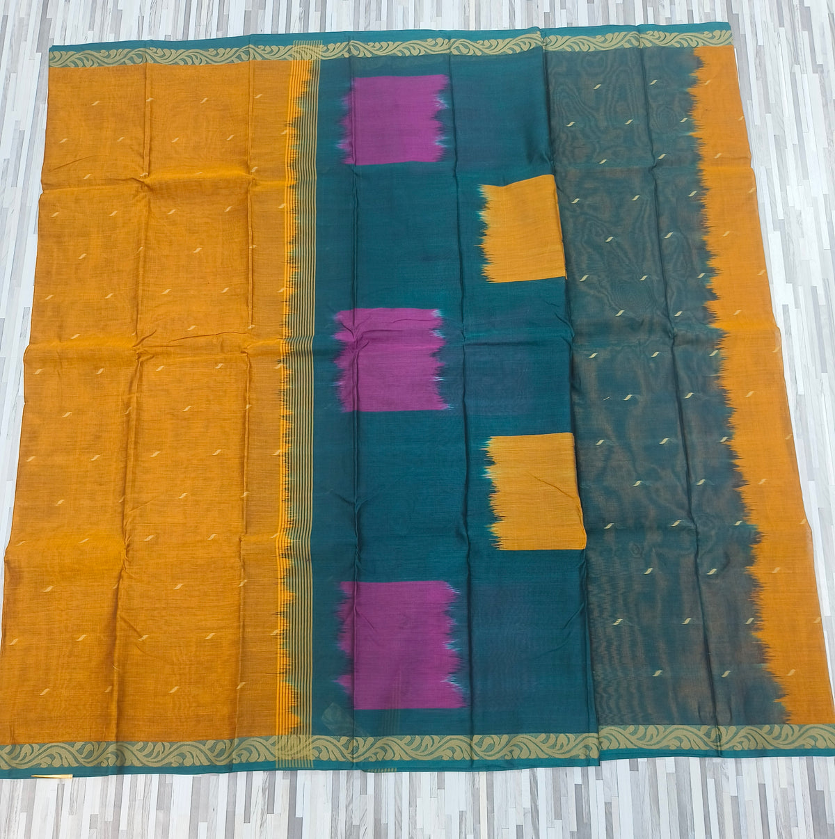 Lepakshi Cotton Saree with Elegant Floral Woven Border