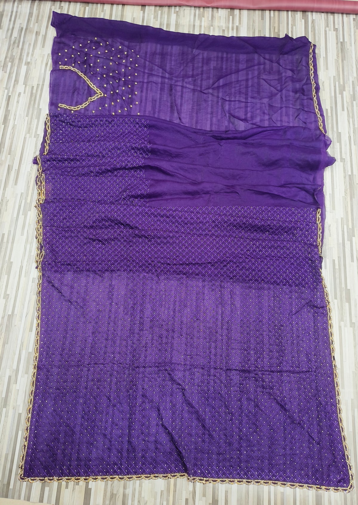 Designer Embroidered Saree Collection – Diamond Pattern with Zari Border