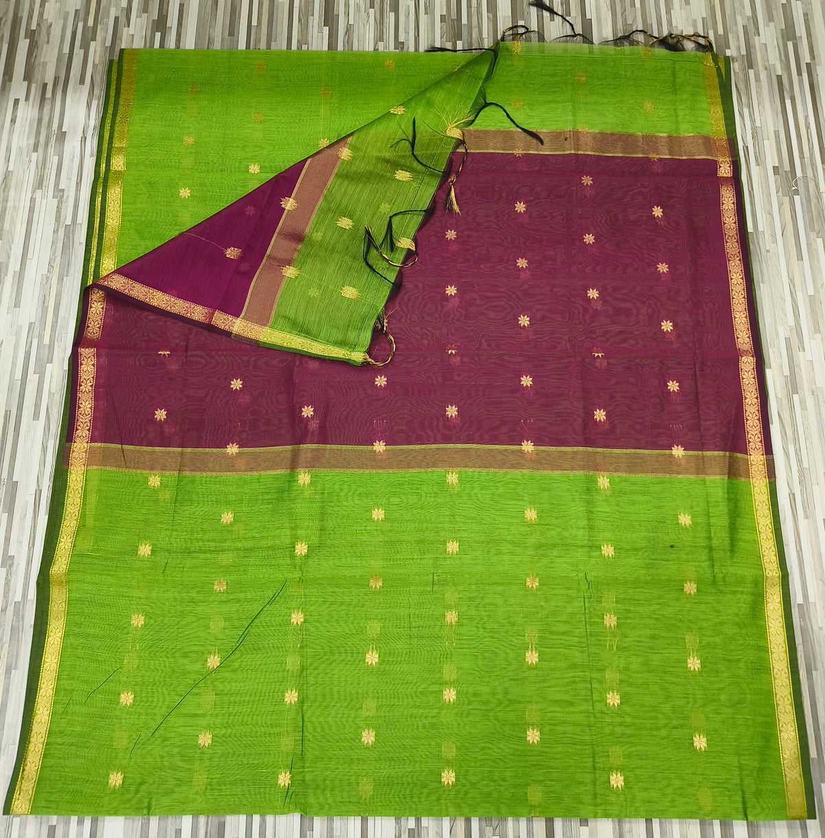 Designer Handloom-Style Saree with Woven Floral Motifs & Contrast Border