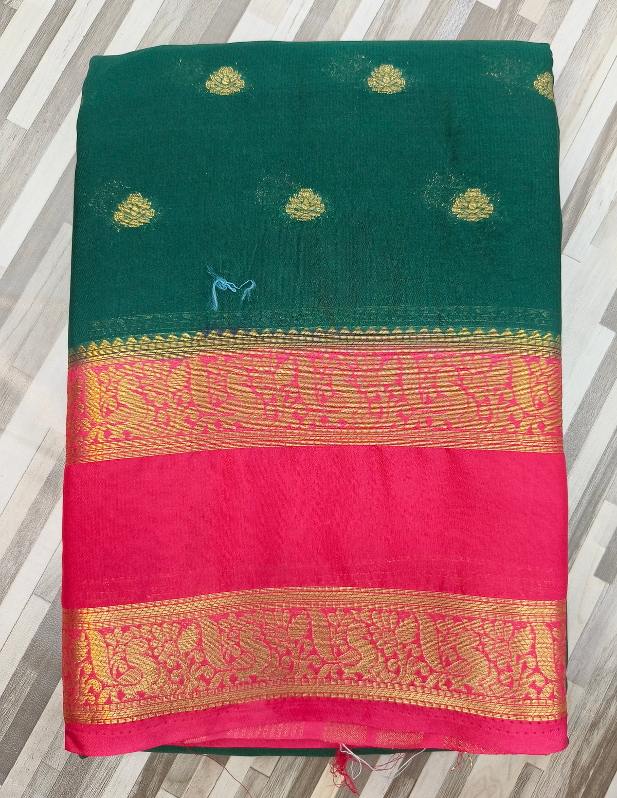 Elegant Contrast Zari Border Saree – Gold Butta Design | Multiple Colors