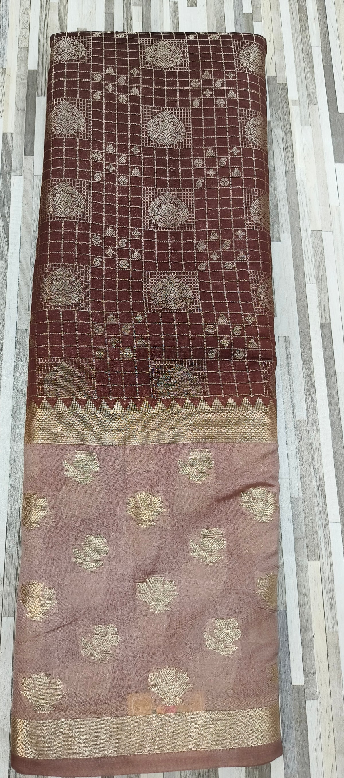 Traditional Check Woven Saree with Floral Butta & Contrast Pallu
