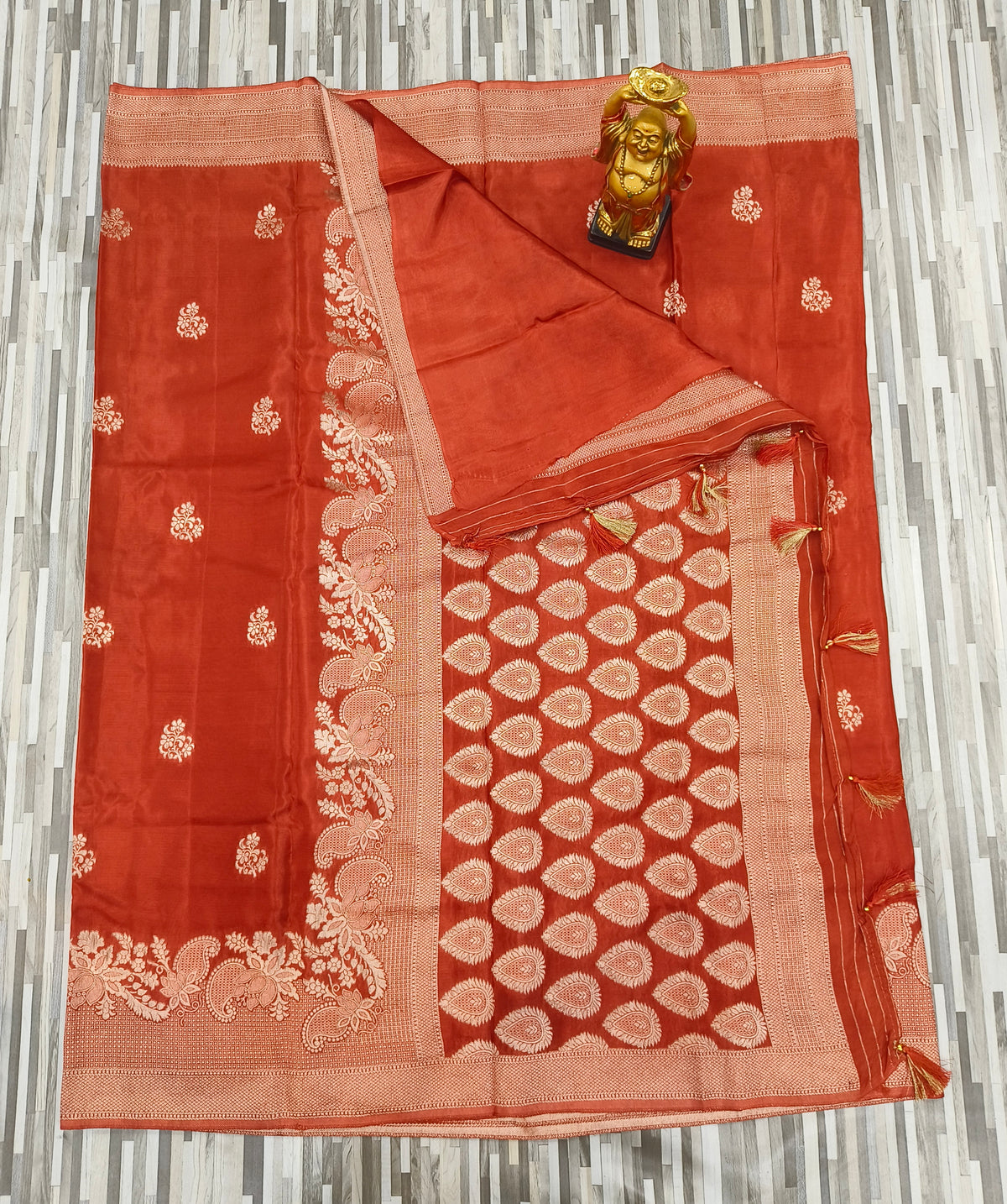 Elegant Floral Butta Saree with Rich Paisley Zari Border – Multiple Colors