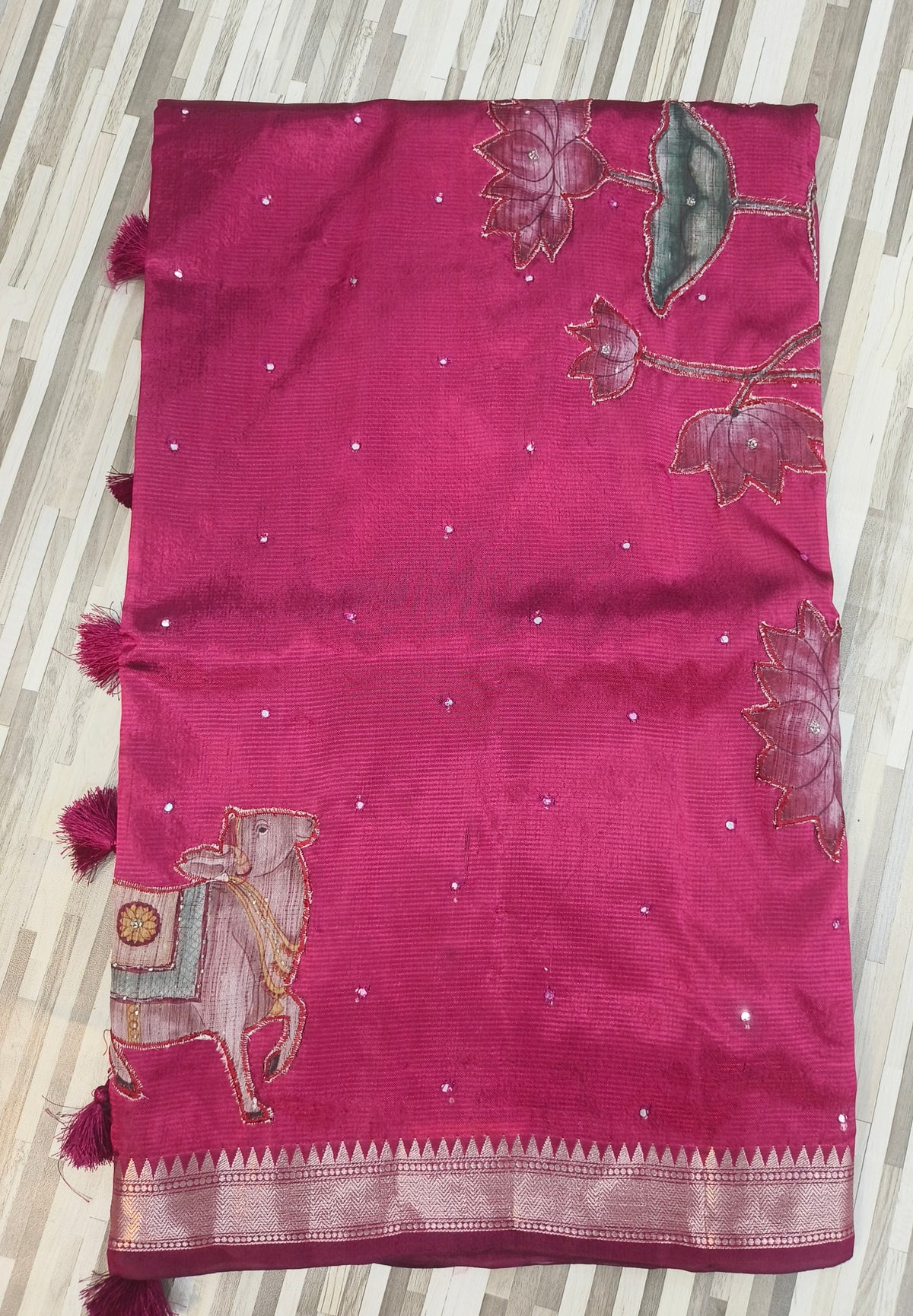 Traditional Elephant Print Saree with Contrast Border