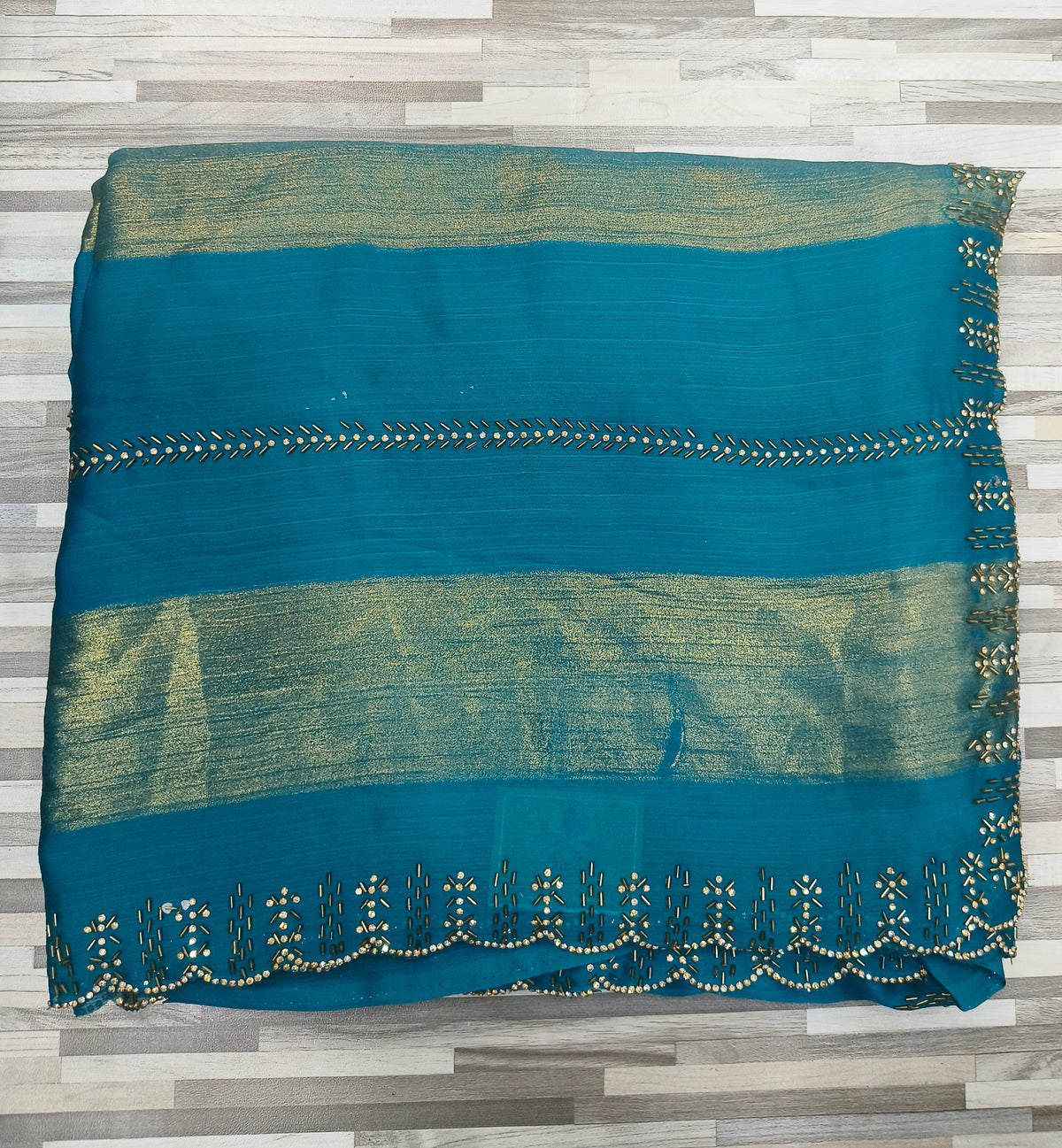 Elegant Contrast Golden Border Sarees – Multiple Colors