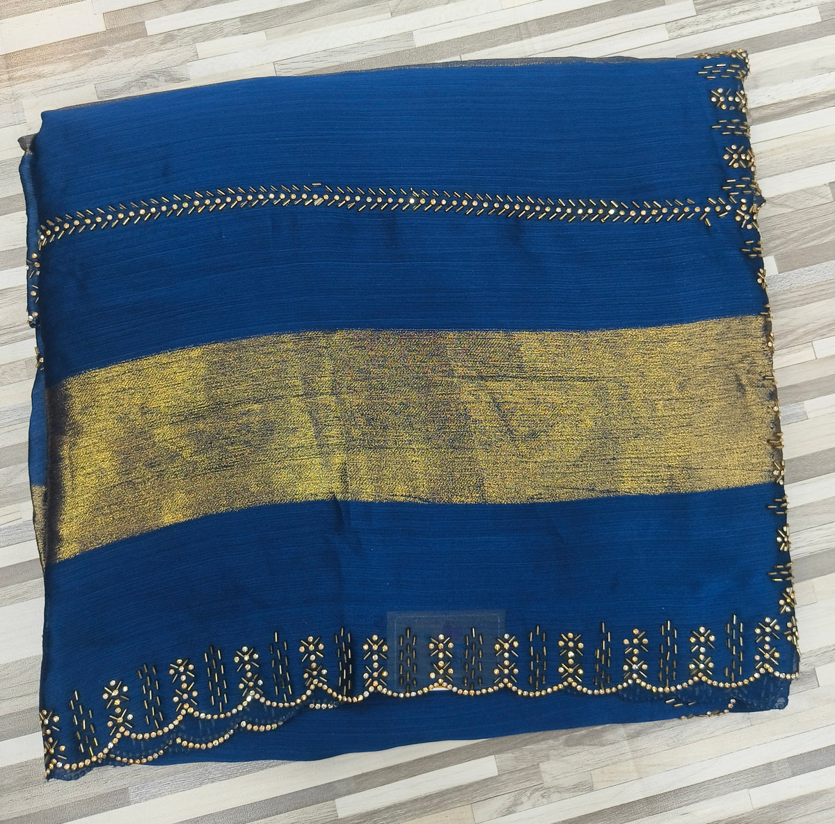 Elegant Contrast Golden Border Sarees – Multiple Colors