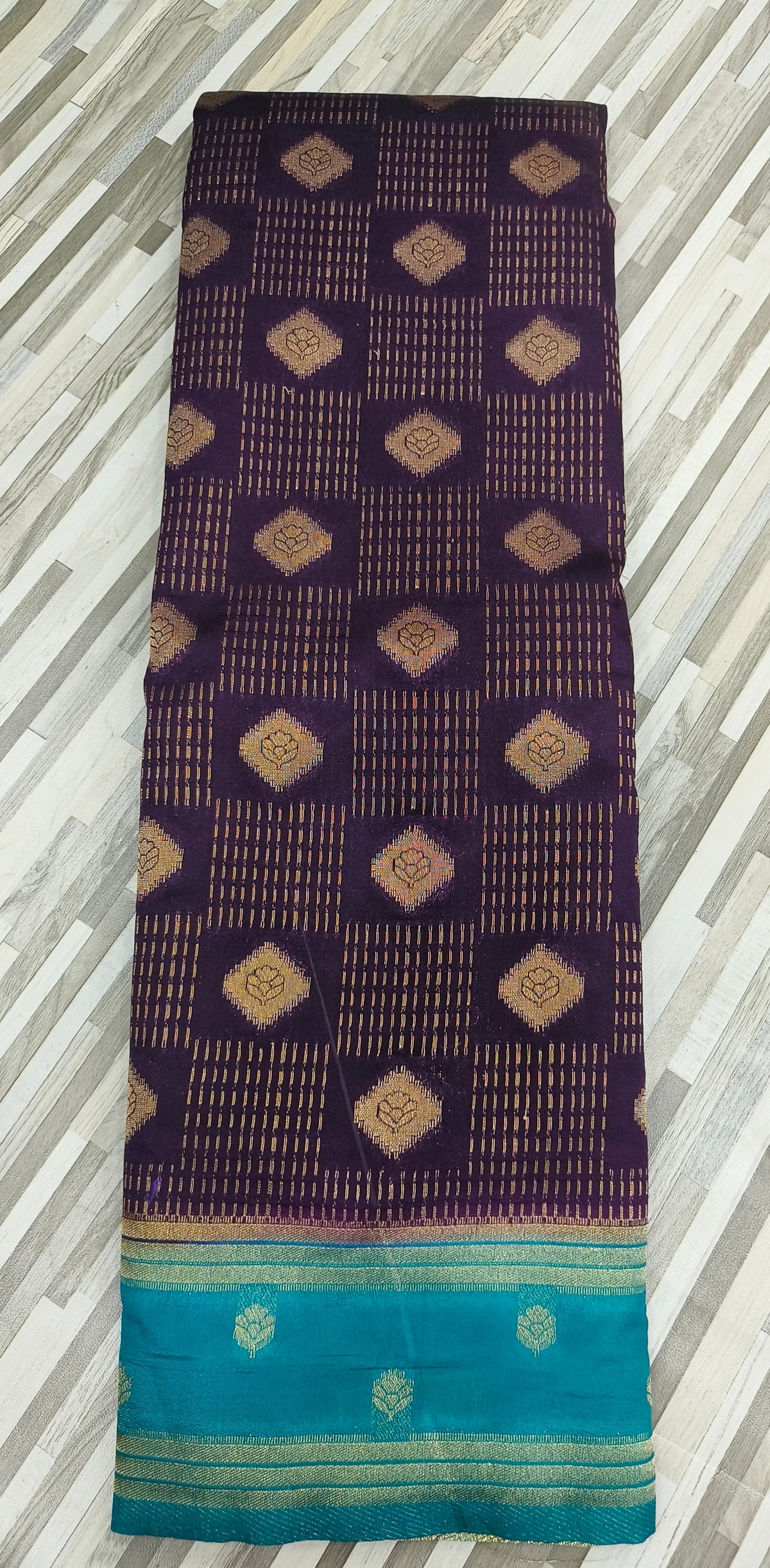 Traditional Geometric Butta Woven Saree – Contrast Border | Multiple Colors
