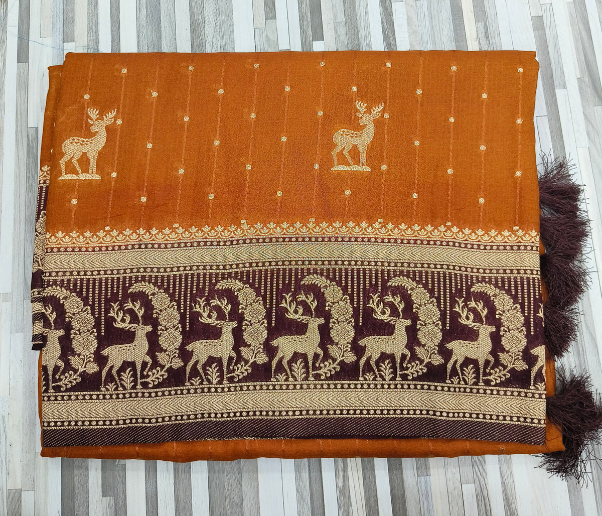 Traditional Deer Motif Woven Saree – Rich Designer Border | Multiple Colors