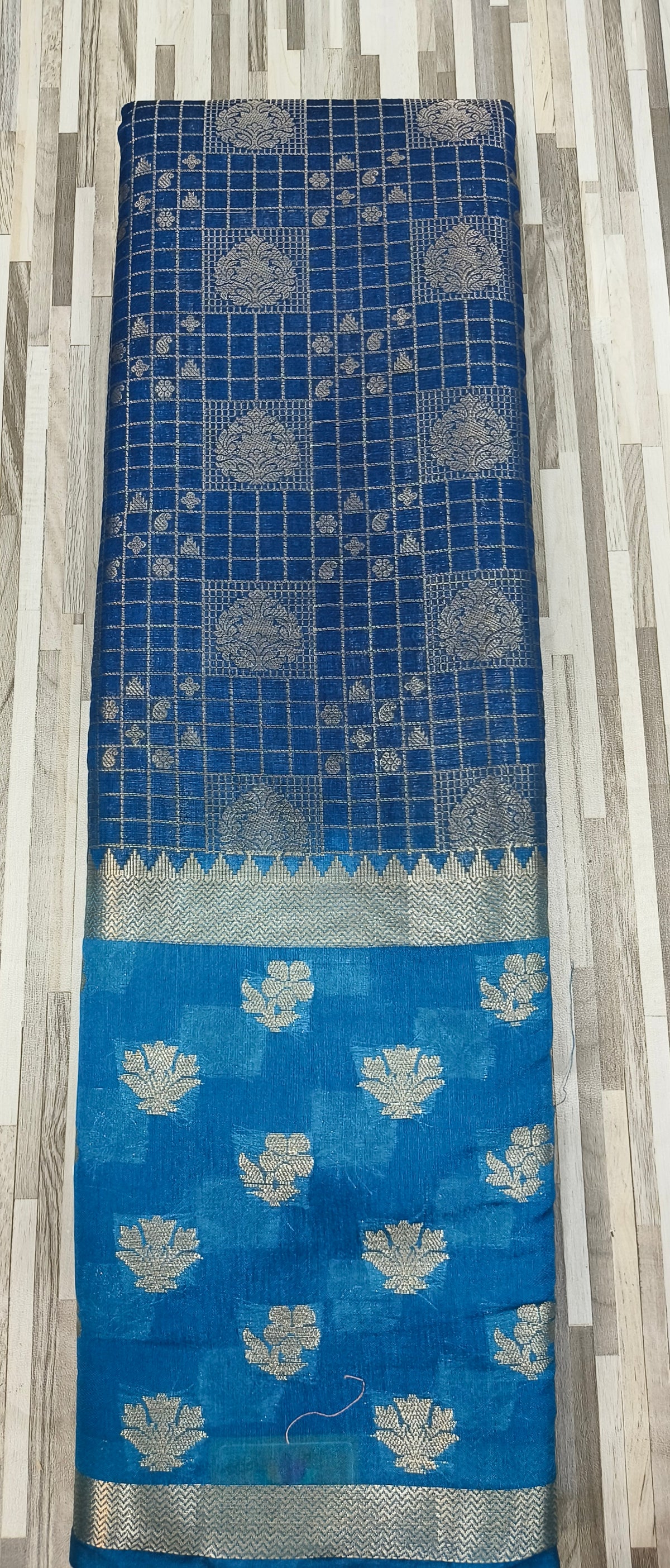 Traditional Check Woven Saree with Floral Butta & Contrast Pallu