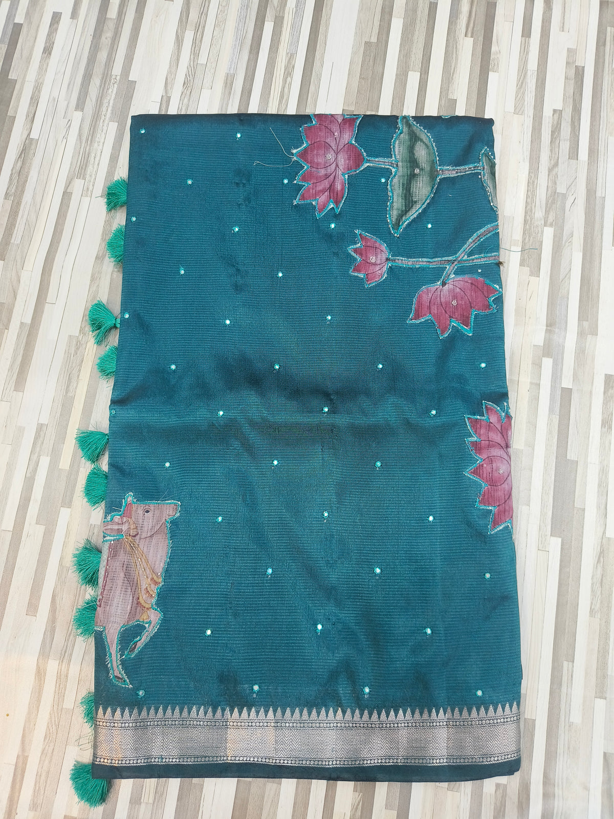 Traditional Elephant Print Saree with Contrast Border