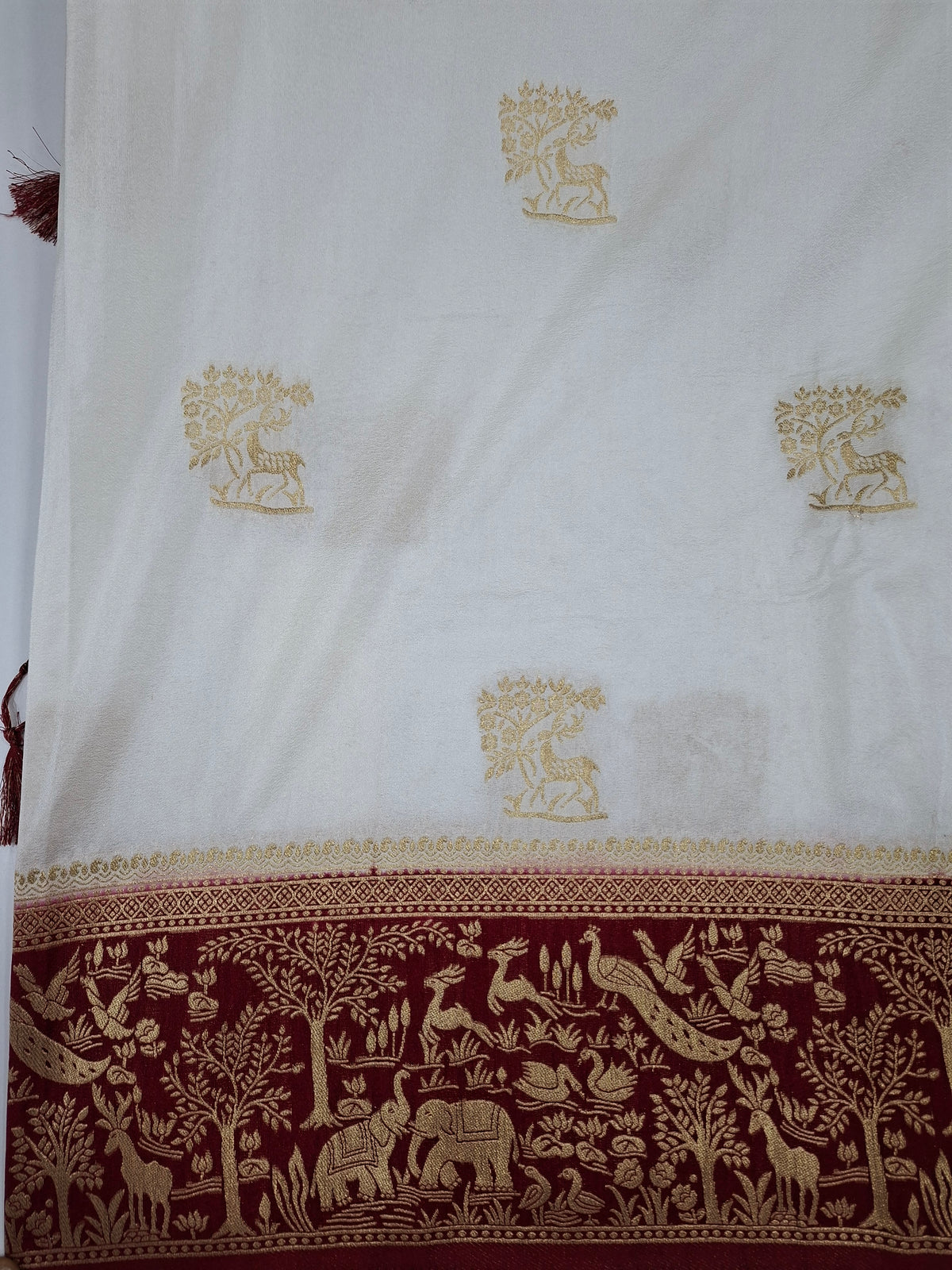 White Saree with Maroon Contrast Saree